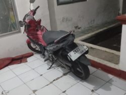 Motor Misterius Parkir Depan Rumah, Ditinggal Pemilik Seperti Mantan Tak Berpesan