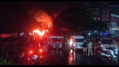 Mobil Tangki BBM Terbakar dan Meladak Di Pasirhayam, Satu Orang Terluka