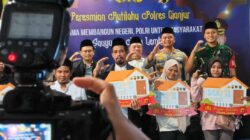 Dampingi Safari Ramadhan Kapolri secara Virtual, Kapolres AKBP Alexander Pimpin Penyerahan Bantuan Rutilahu di Pelosok Cianjur, 