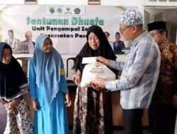 UPZ Pacet Bantu 50 Duafa dan Manula, Aula Kecamatan Dipenuhi Senyum Haru