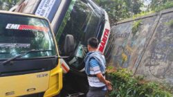 Diduga Rem Blong, Bus Marita Tabrak Truk di Cugenang, Puluhan Penumpang Luka – Luka 