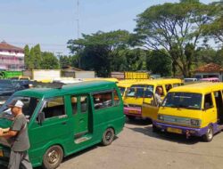 Angkot Ramai-Ramai Check Up,Dishub Sampai Kewalahan Layani Antrean