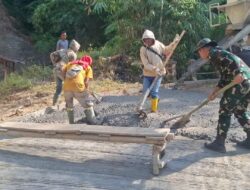 Kejar Penyelesaian Sasaran Fisik, Satgas TMMD Ke-129 Kodim 0608/Cianjur Pacu Pembangunan Jalan dan TPT di Mekarmukti