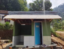 Tak Sekadar Membangun, Satgas TMMD Ke-129 Hadirkan MCK Bersih dan Nyaman bagi Warga Desa Mekarmukti