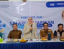 Gemarikan di Sawah Gede, DR. Hj. Endang S. Thohari Dekatkan Edukasi Gizi kepada Warga